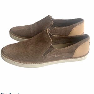 UGG ADLEY PERF WOMEN'S SUEDE LEATHER SNEAKER
